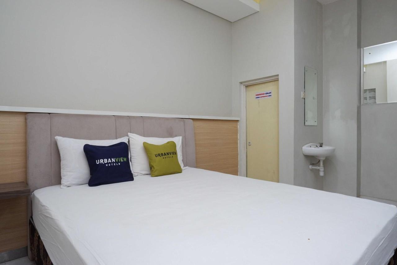 Oyo 3746 Double Tree Guesthouse Пурвокерто Экстерьер фото